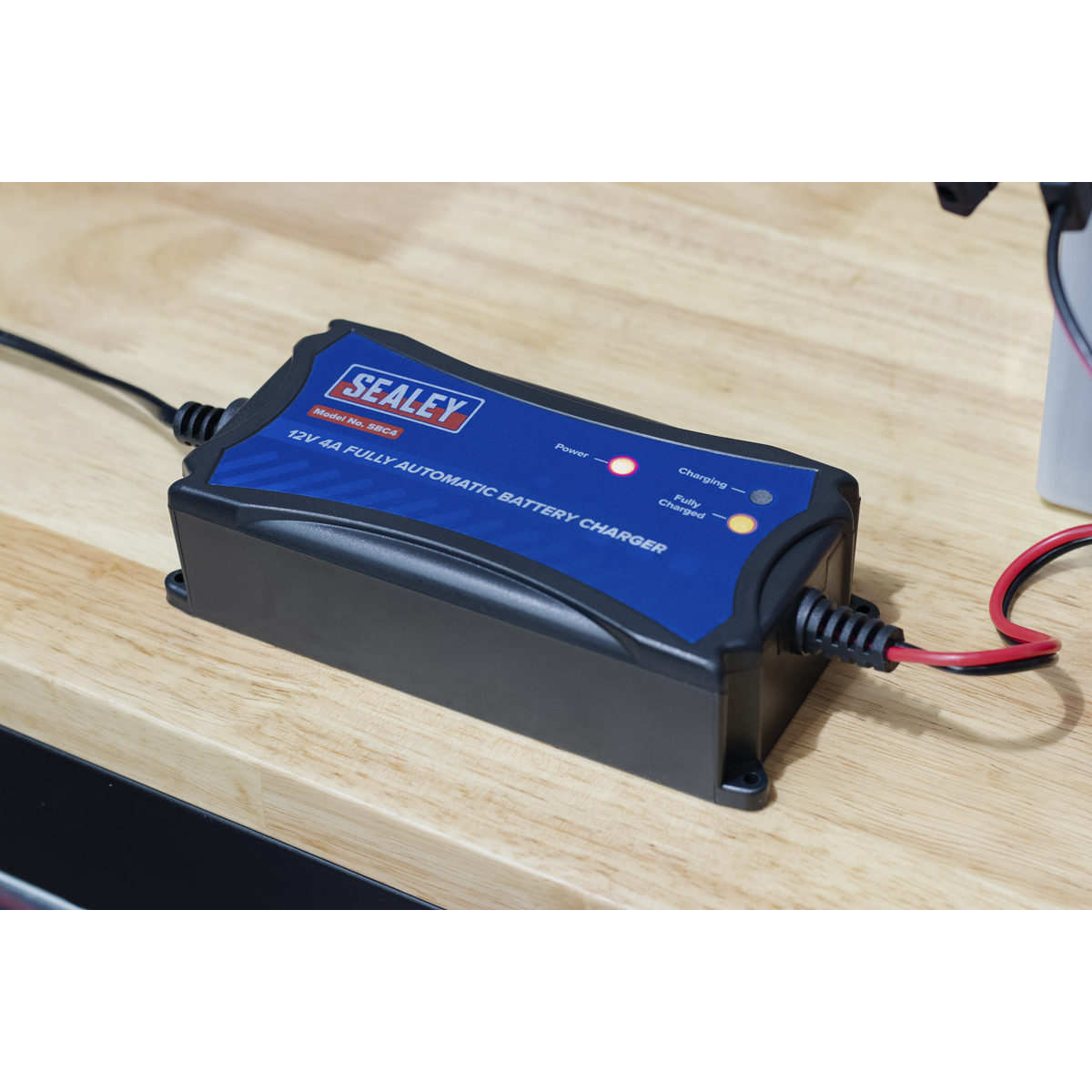 12V Fully Automatic Battery Charger/Maintainer, 4A (SBC4)