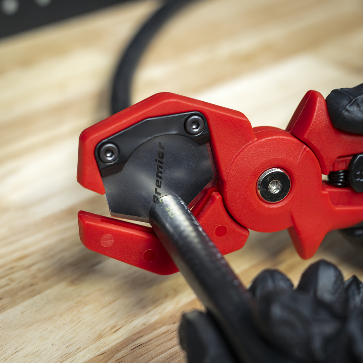Premier Hose Cutter 3-32mm