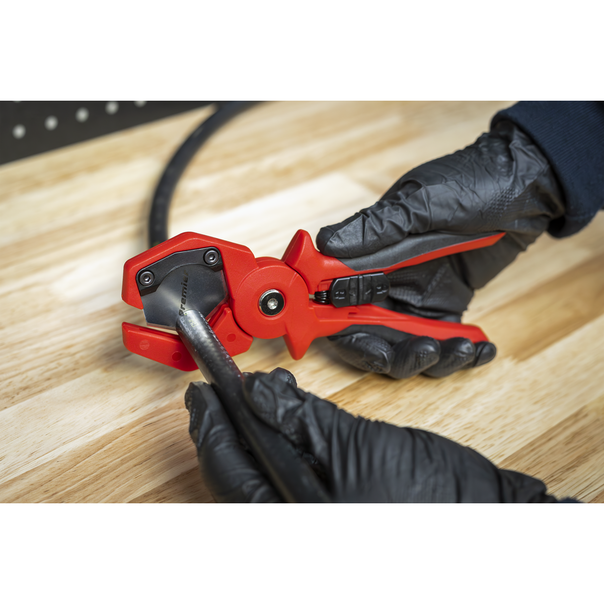 Premier Hose Cutter 3-32mm