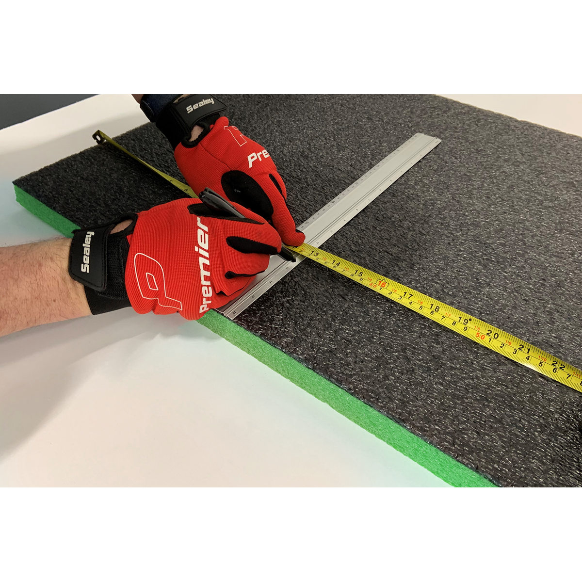 Easy Peel Shadow Foam® 1200 x 550 x 30mm - Green/Black