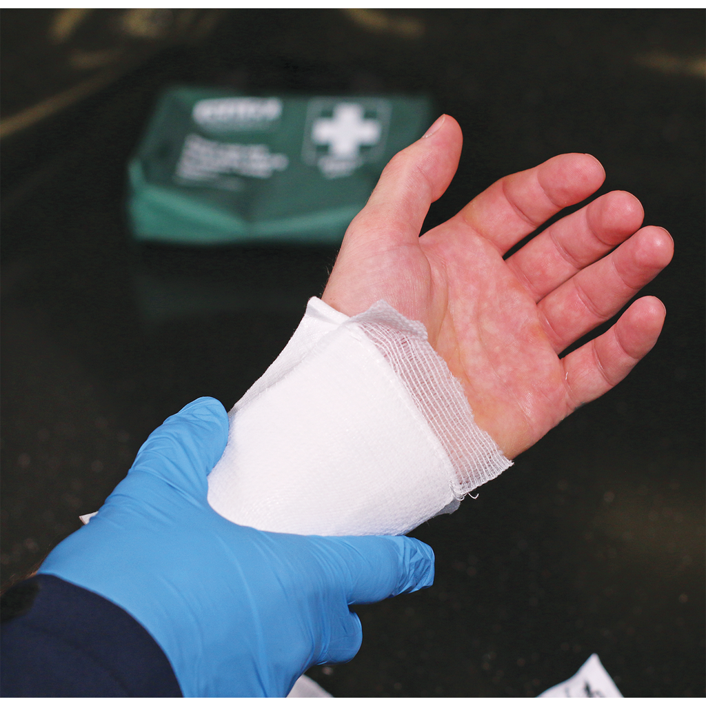 Medium First Aid Kit for Cars, Taxis & Small Vans - BS 8599-