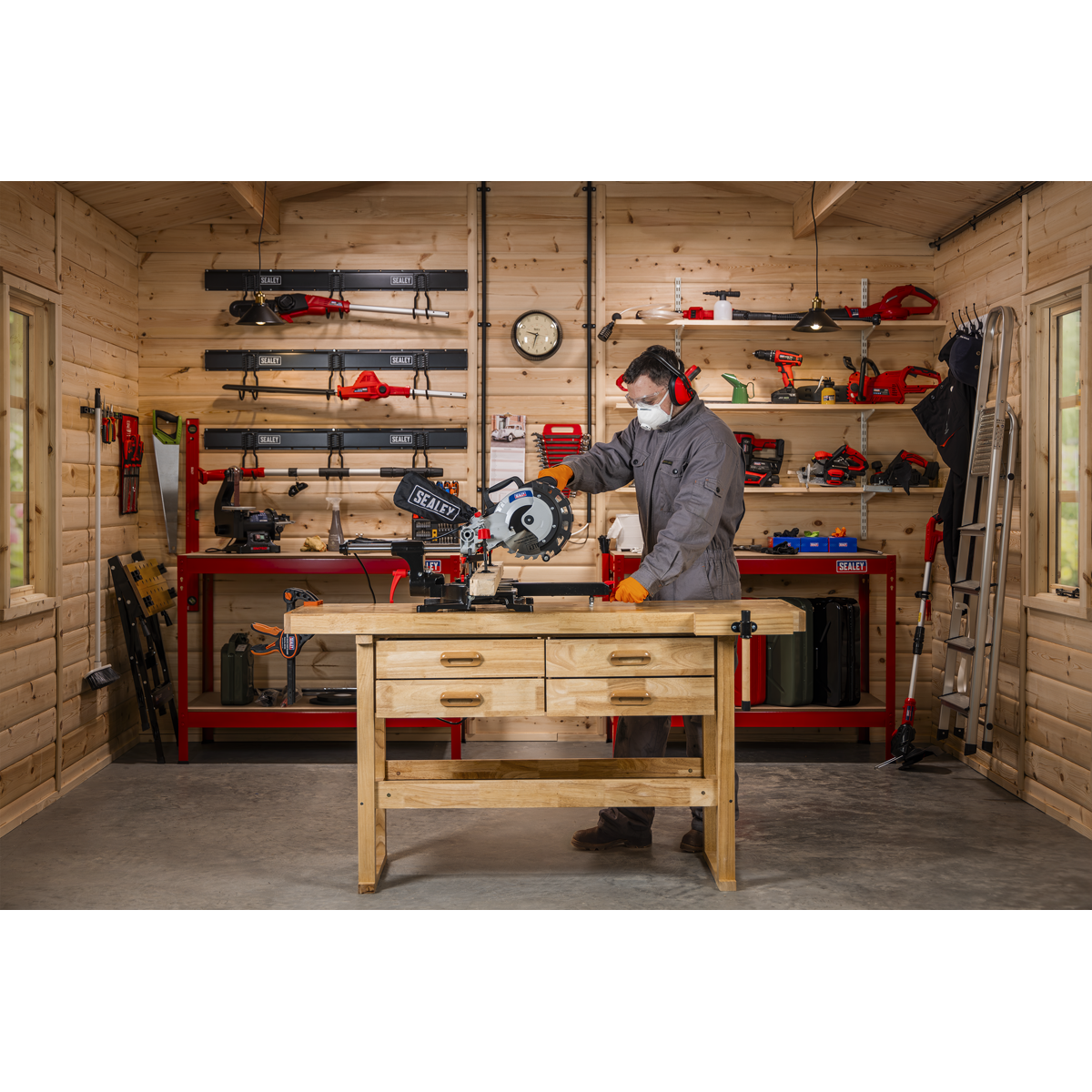 Sliding Compound Mitre Saw 216mm