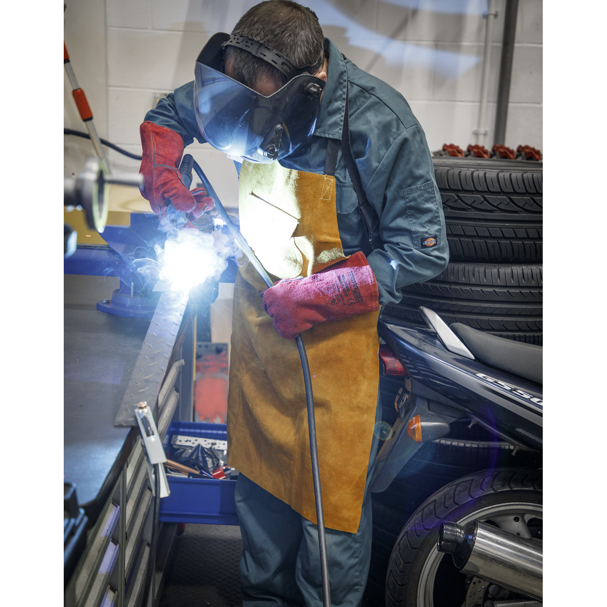 Worksafe Heavy-Duty Leather Welding Apron