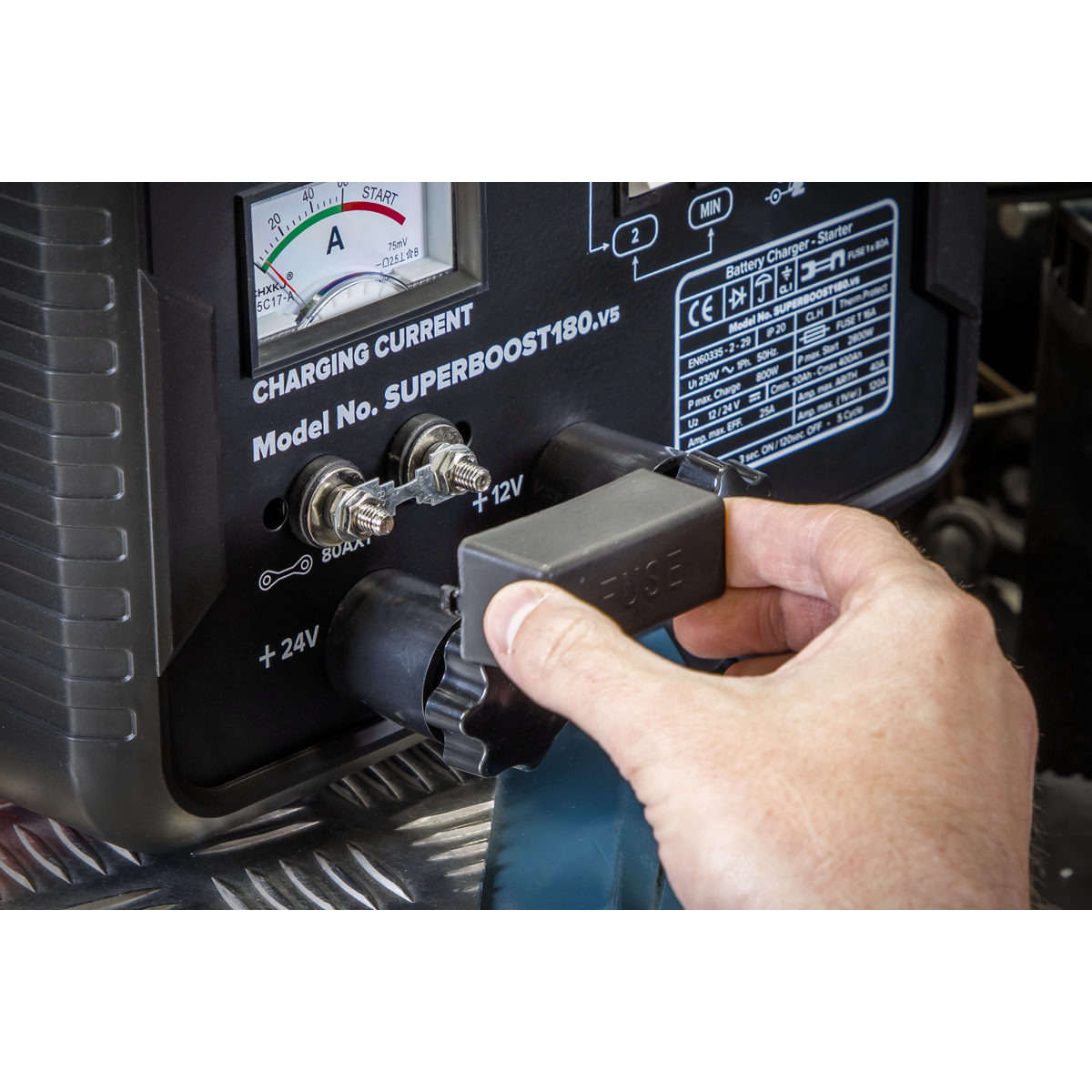 12/24V Starter/Charger, 180/40A (SUPERBOOST180)
