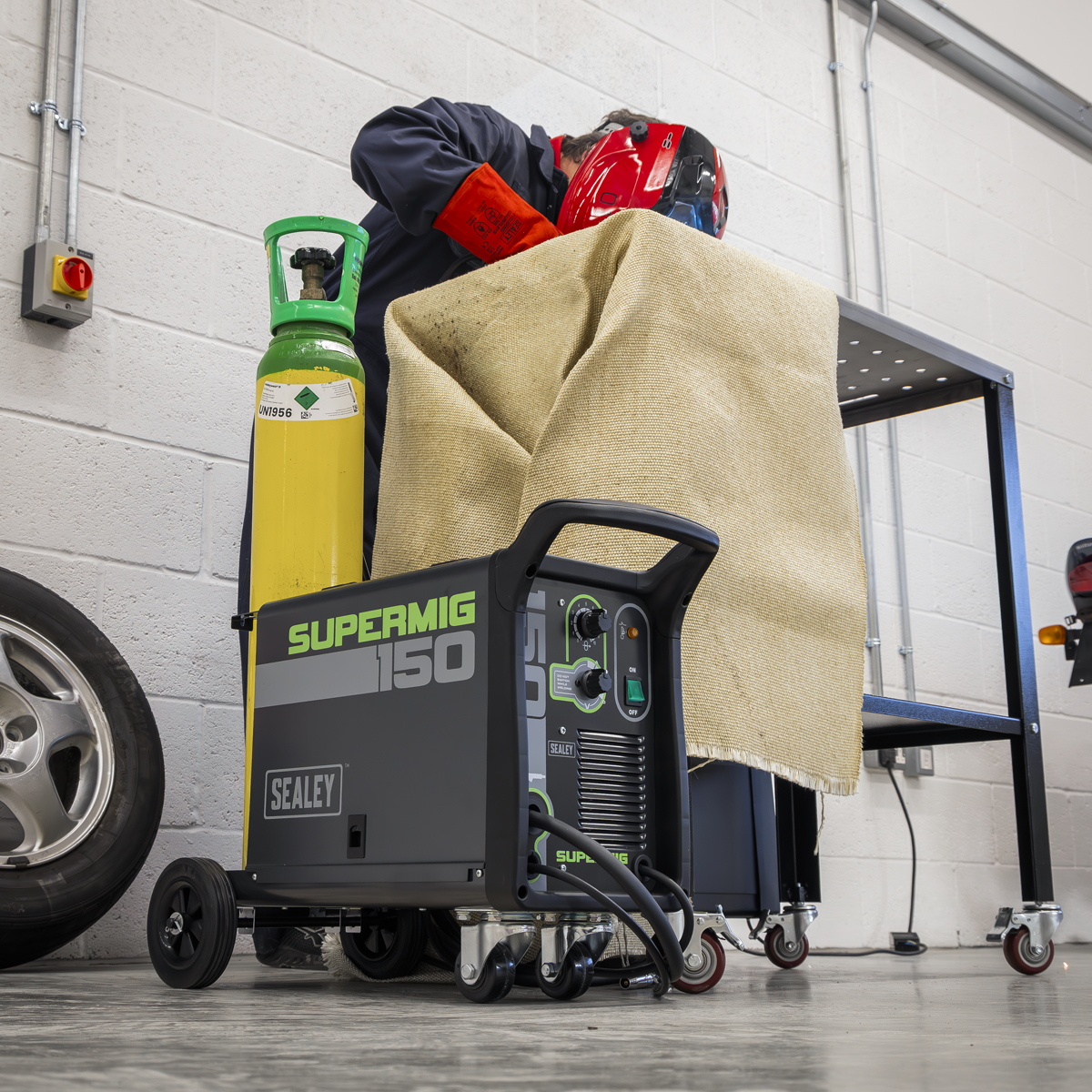 Professional Gas/Gasless MIG Welder 150A 230V