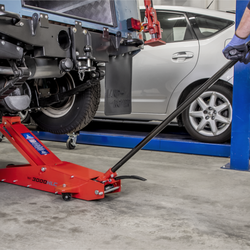 Sealey 3000HLC 3 Tonne Long Reach High Lift Garage Commercial Vehicle Trolley Jack Red