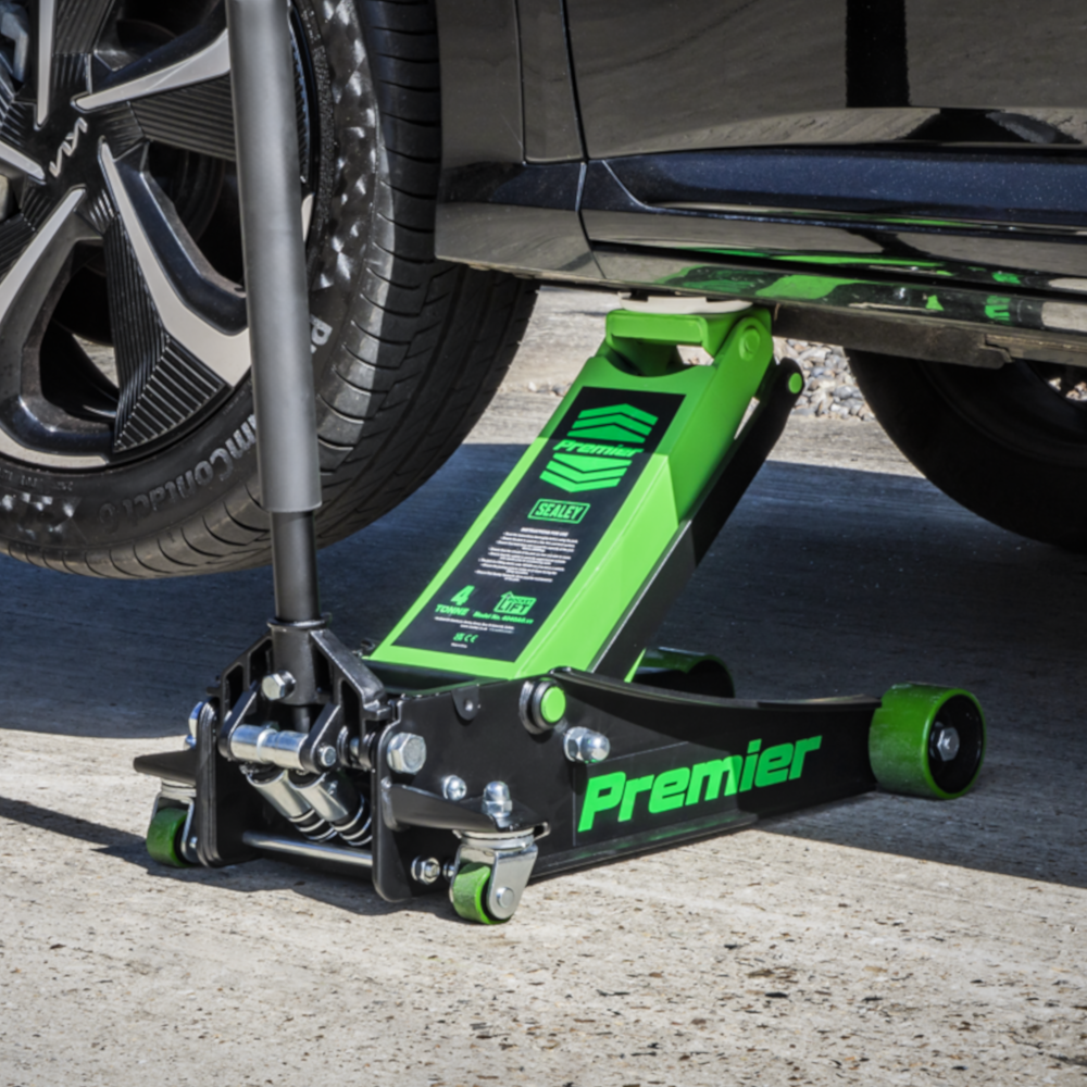 Sealey 4040AG 4 Tonne Low Entry Profile Garage Workshop Vehicle Lifting Trolley Jack with Super Rocket Lift Green