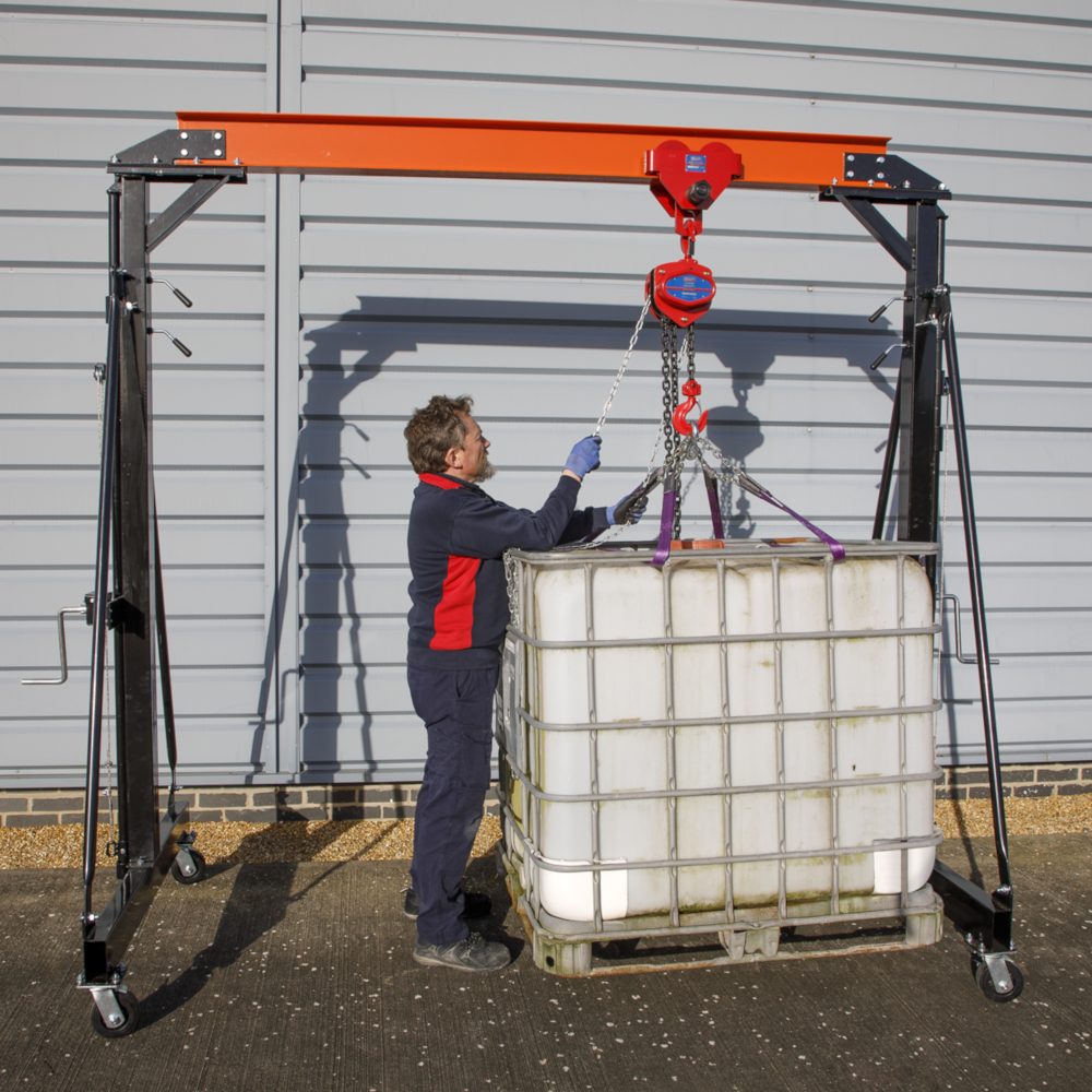 Sealey SG2000W 2 Tonne Adjustable Portable Garage Workshop Lifting Gantry Crane