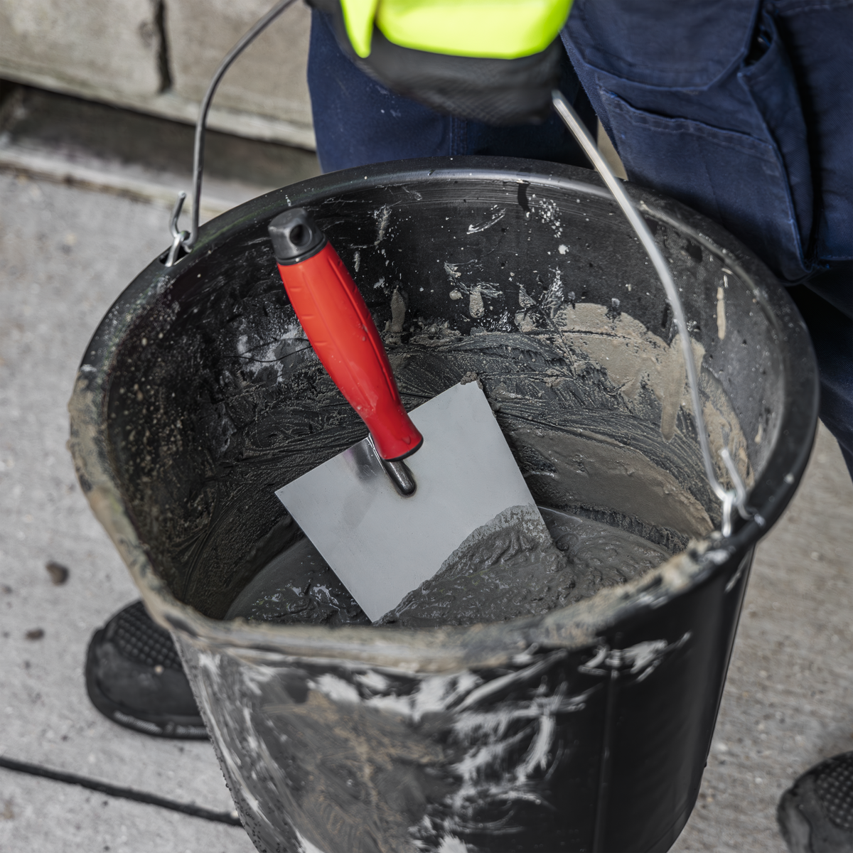 Stainless Steel Bucket Trowel with Rubber Handle 180mm