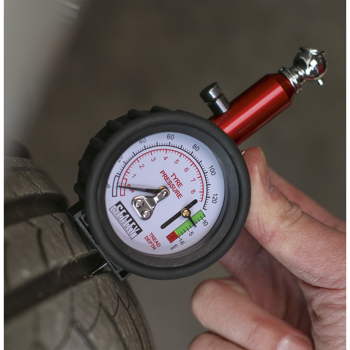 Tyre Pressure Gauge with Tyre Tread Depth Gauge 0-8bar(0-120