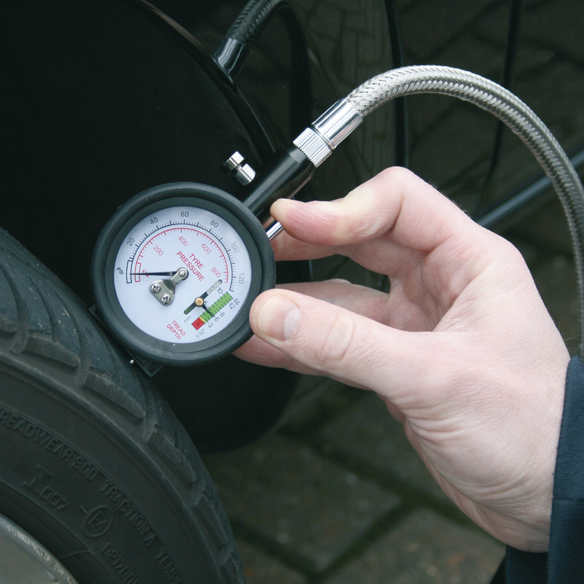 Tyre Pressure Gauge & Tyre Tread Depth Gauge with Flexible Hose 0-8bar(0-120psi)