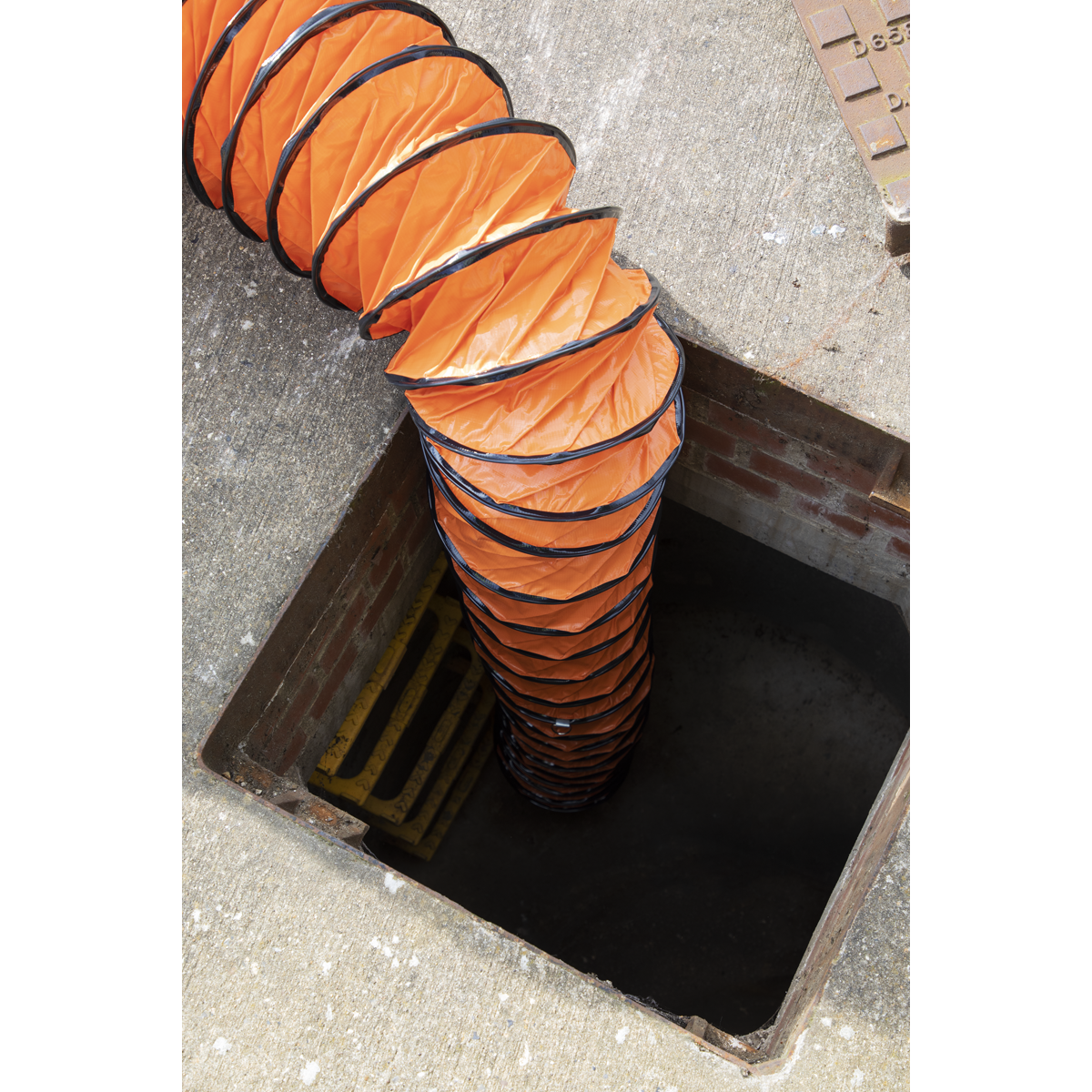 Portable Ventilator with 5m Ducting, 250mm (VEN250)