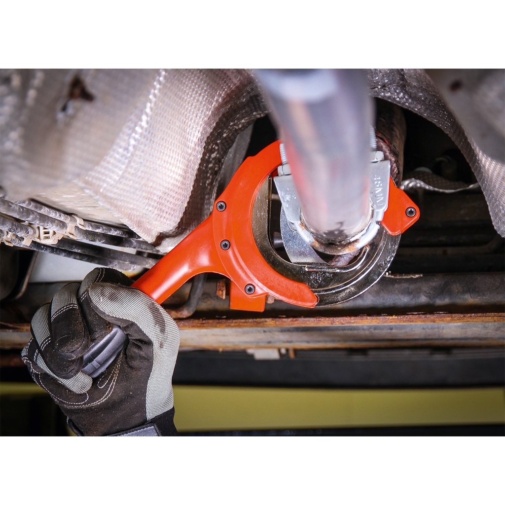 Ratcheting Exhaust Pipe Cutter