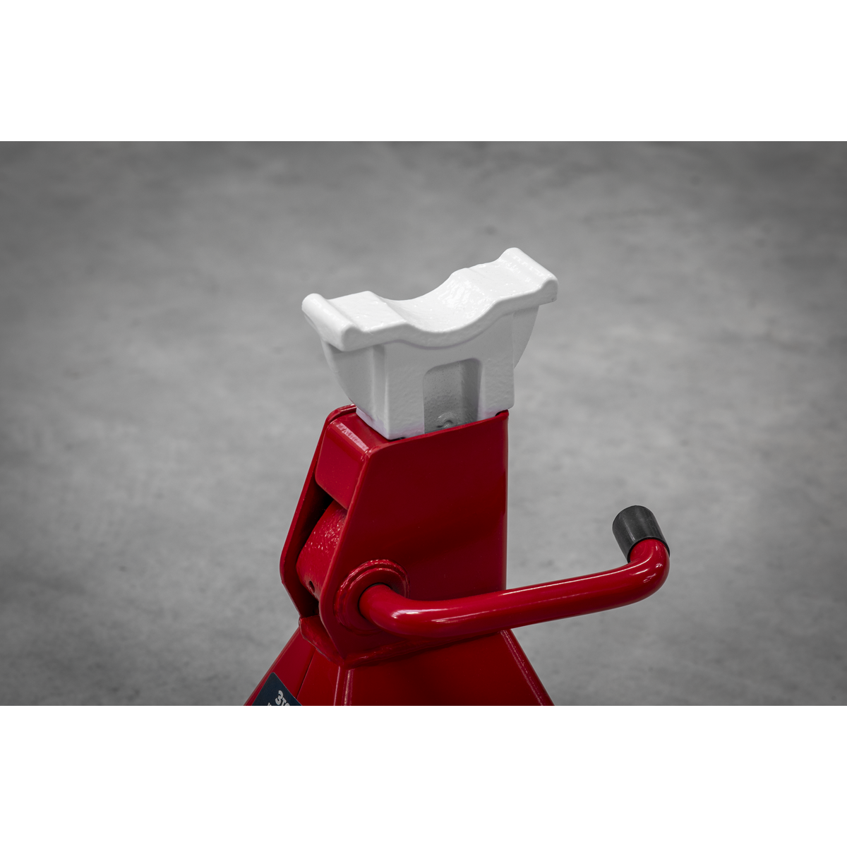 Ratchet Type Axle Stands, 3 Tonne Capacity per Stand, Red (VS2003)