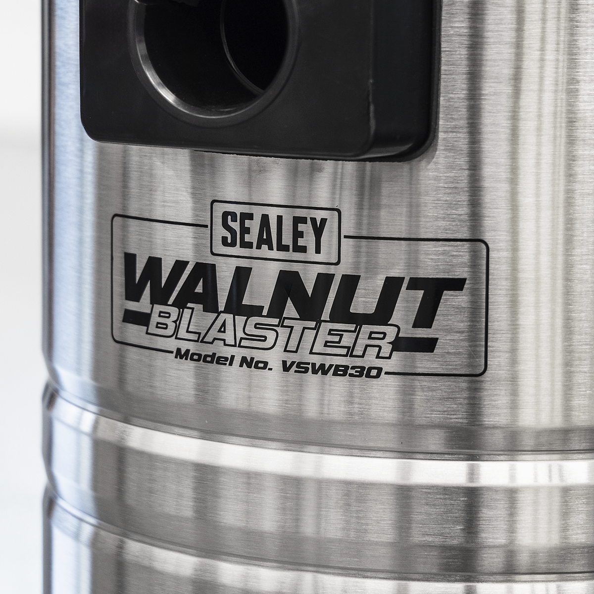 Walnut Blaster 30L Capacity
