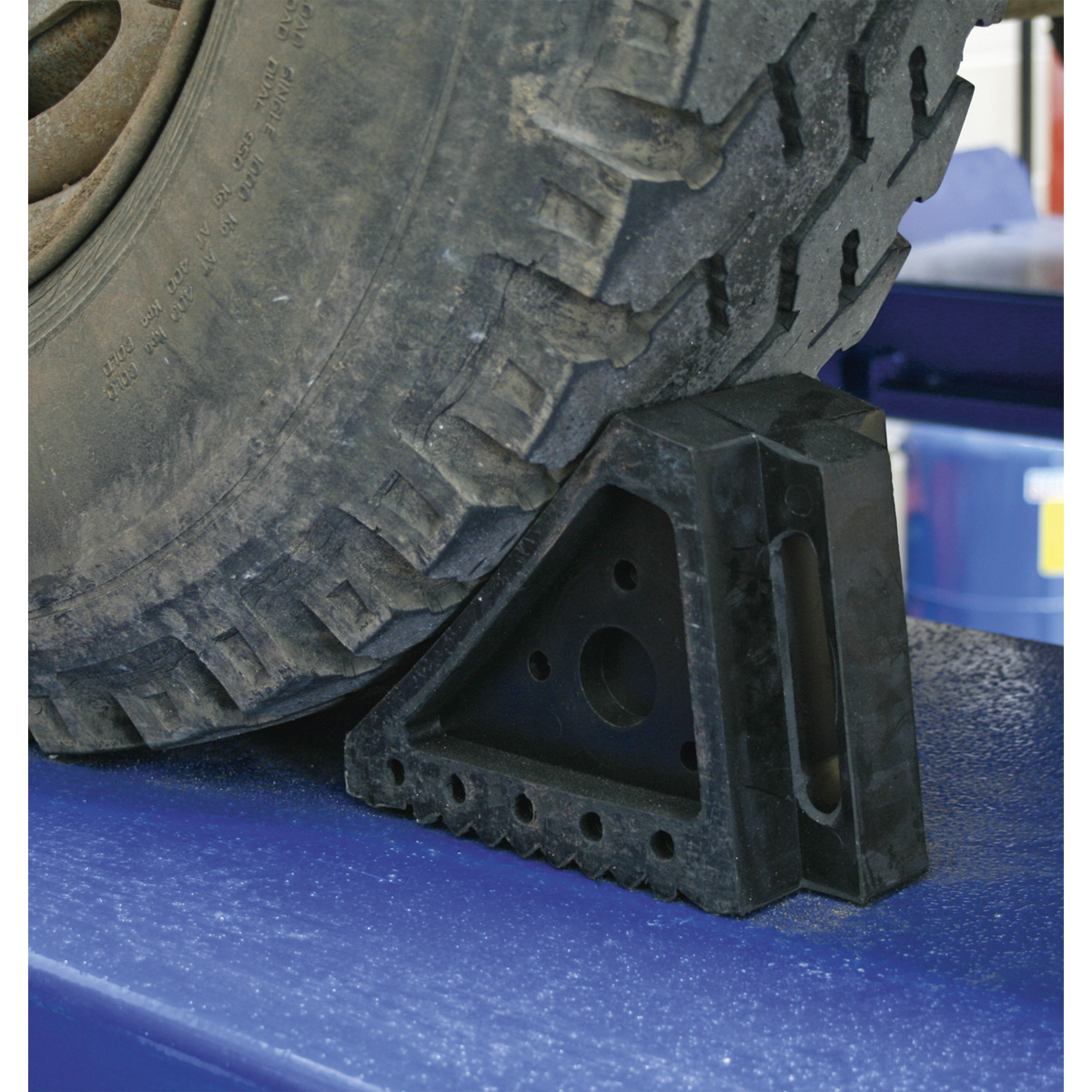 Rubber Wheel Chocks, Pair (WC01)