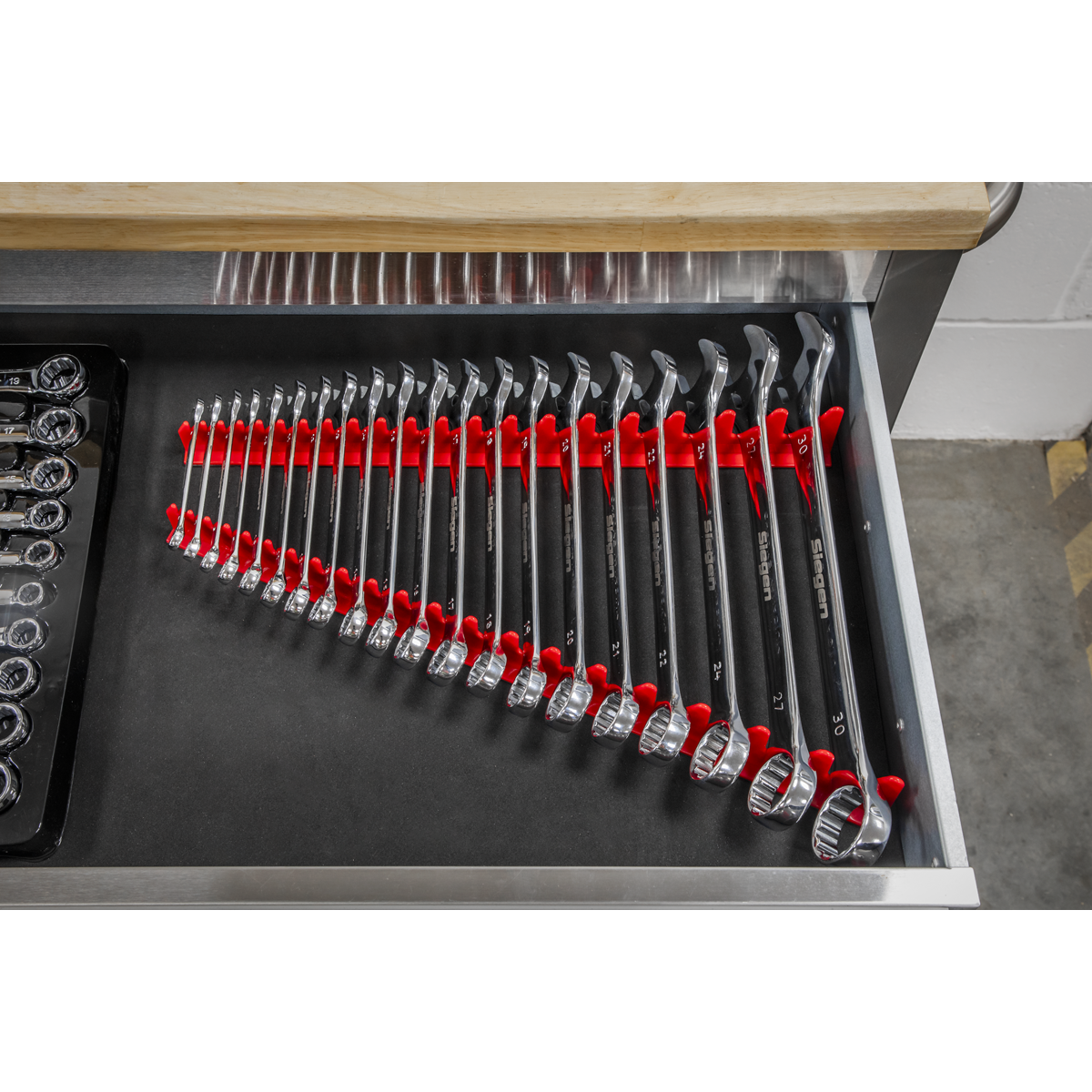 Premier Magnetic Sharks Teeth Spanner Rack, 2pc (WR02)