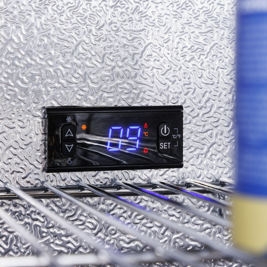 Baridi Outdoor Drinks Fridge with Triple Glazed Door & Lock 150L Stainless Steel (DH439)