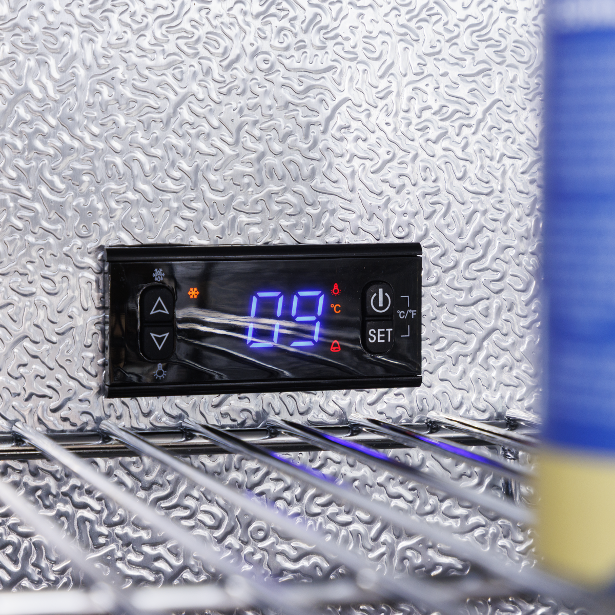 Baridi Outdoor Drinks Fridge with Triple Glazed Door & Lock 150L Stainless Steel (DH439)