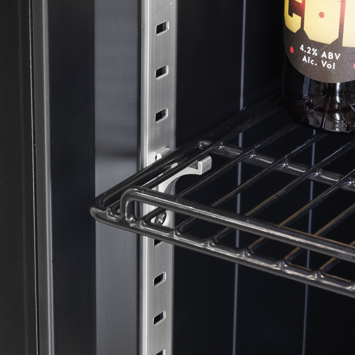 Baridi Tall Drinks Fridge with Digital Controls & Auto Defrost 160L Black (DH440)