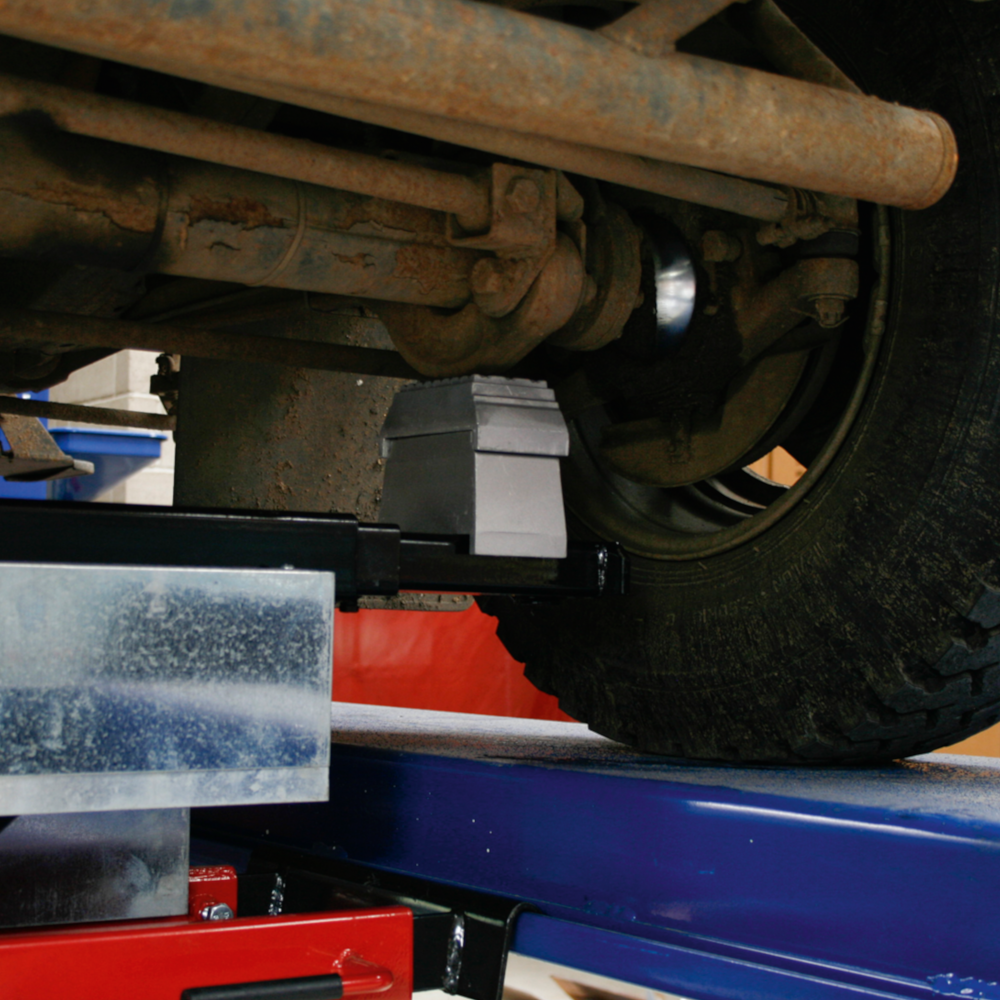 Sealey SJBEX200 Jacking Beam MOT Pit Vehicle Ramp with Arm Extenders and Flat Roller Supports, 2 Tonne Capacity